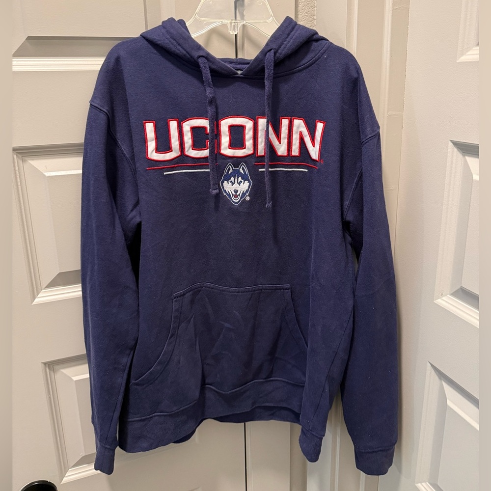 Uconn Huskies Pullover Hoodie